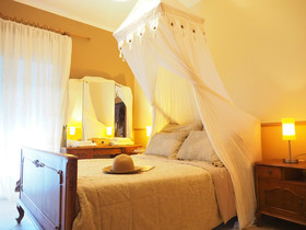 Niko's Art villa