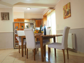 Niko's Art villa