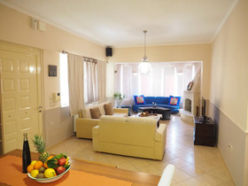 Niko's Art villa