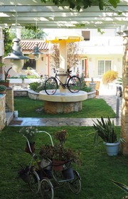 Niko's Art villa