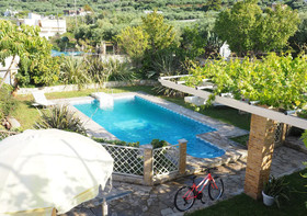 Niko's Art villa