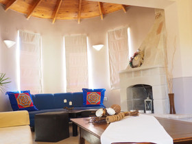 Niko's Art villa