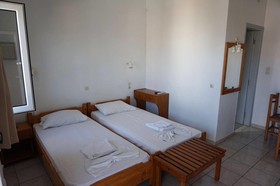 Niriis Hotel
