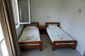 Niriis Hotel