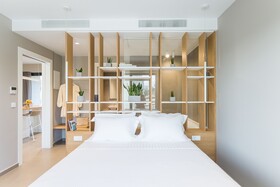 Noemie Luxury Suites
