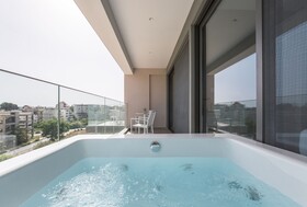 Noemie Luxury Suites