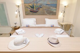 Notus Hotel