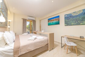 Notus Hotel