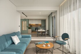 Ostrakon Suites