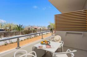 Ostrakon Suites