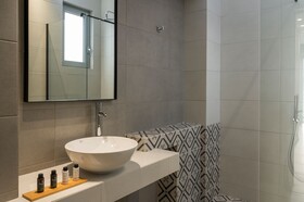Ostrakon Suites
