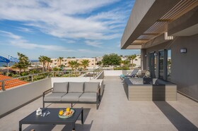 Ostrakon Suites