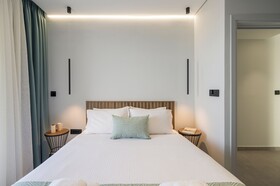 Ostrakon Suites