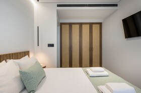 Ostrakon Suites
