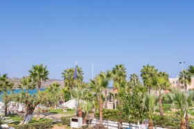 Ostrakon Suites