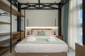 Ostrakon Suites