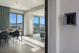 Ostrakon Suites