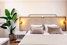 Pinelopi Beach Suites