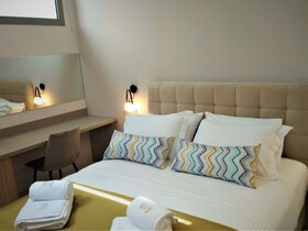 Plaza 1866 Superior City Rooms Chania