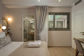Plaza 1866 Superior City Rooms Chania