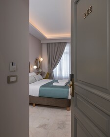 Plaza 1866 Superior City Rooms Chania