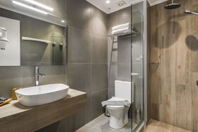 Plaza 1866 Superior City Rooms Chania