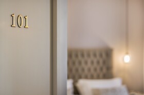 Plaza 1866 Superior City Rooms Chania