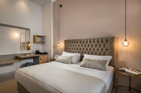 Plaza 1866 Superior City Rooms Chania