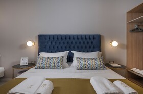 Plaza 1866 Superior City Rooms Chania