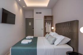 Plaza 1866 Superior City Rooms Chania