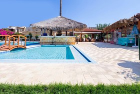 Raisakis Apartments