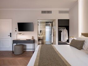 Riviera Suites