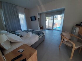 Sarpidon Suites