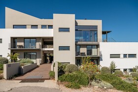 Seametry Luxury Living Apartments