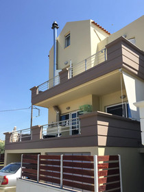 Thomis Beach Family Home