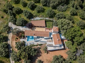 Vilia House On The Hill