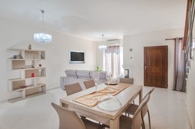 Villa Roxani
