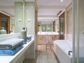 Knossos Royal Villas