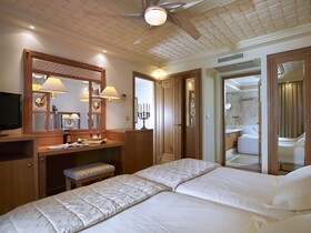 Knossos Royal Villas