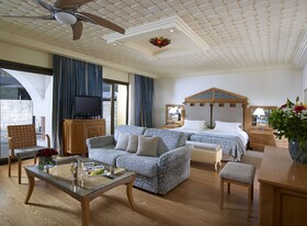 Knossos Royal Villas