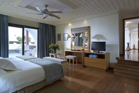 Knossos Royal Villas
