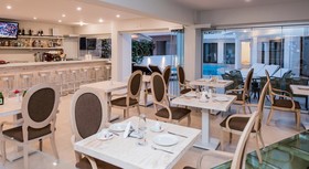 Artemis Hotel Apartments