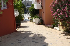 Bellos Hotel Apartments