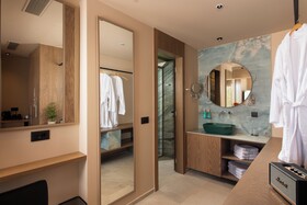 Cosmeen Lifestyle Boutique Stay