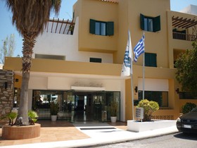 Elmi Suites Beach Hotel