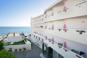 Evelyn Beach Hotel