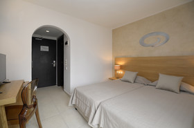 Golden Beach Hotel