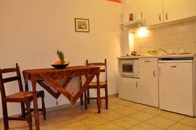 Haris Apartments