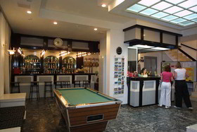 Iro Hotel - Adults Friendly