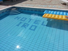 Iro Hotel - Adults Friendly